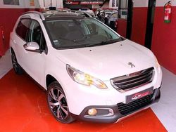 Branco Usado 2015 Peugeot 2008 Allure SUV | € 11.490 (Preço justo)