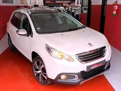 Branco Usado 2015 Peugeot 2008 Allure SUV | € 10.990 (Preço justo)