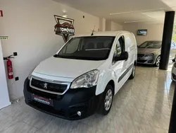Branco Usado 2016 Peugeot Partner Monovolume | € 11.990 (Preço justo)