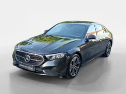 Preto Usado 2025 Mercedes E220 Avantgarde Sedan | € 58.500 (Preço elevado)