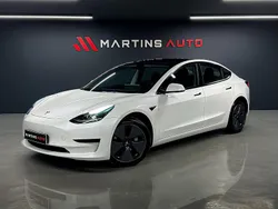 Branco Usado 2021 Tesla Model 3 Sedan | € 29.990 (Preço justo)
