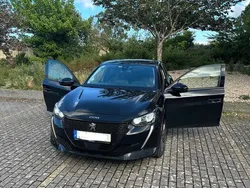 Usado 2020 Peugeot e-208 Allure Citadino | € 15.000