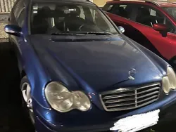 Usado 2004 Mercedes C220 Sedan | € 4.800