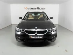 Preto Usado 2021 BMW 330 Luxury Line Carrinha | € 28.980 (Bom preço)