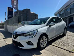 Branco Usado 2021 Renault Clio V SE | € 14.900 (Preço justo)