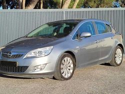 Usado 2011 Opel Astra Cosmo Sedan | € 8.750 (Caro)