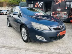 Cinzento Usado 2010 Opel Astra Edition Citadino | € 7.950 (Bom preço)