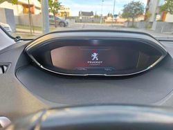 Preto Usado 2019 Peugeot 3008 Citadino | € 20.000 (Preço justo)