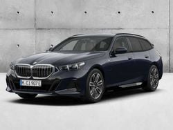 Preto carbon metalizada Novo 2025 BMW 530e Comfort Edition Carrinha | € 81.817 (Preço justo)