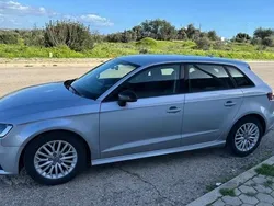Cinzento Usado 2015 Audi A3 Citadino | € 13.950 (Super Preço)