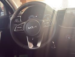 Preto Novo 2025 Kia Ceed Citadino | € 23.500 (Preço justo)