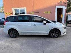 Branco Usado 2013 Peugeot 5008 Active Monovolume | € 9.990 (Bom preço)