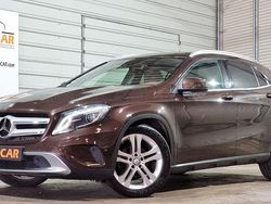 Castanho Usado 2015 Mercedes GLA200 SUV | € 21.500
