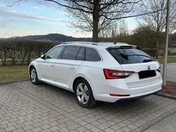Usado 2017 Skoda Superb Sedan | € 22.500