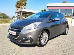 Usado 2018 Peugeot 208 Style Citadino | € 12.500 (Caro)
