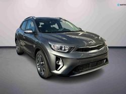 Cinzento Novo 2024 Kia Stonic SUV | € 20.900 (Preço justo)