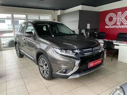 Castanho Usado 2016 Mitsubishi Outlander Intense SUV | € 17.500 (Preço justo)