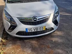 Cinzento Usado 2014 Opel Zafira Monovolume | € 10.950 (Preço justo)