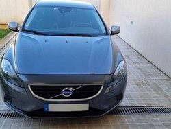 Cinzento Usado 2013 Volvo V40 Momentum Carrinha | € 10.500 (Preço justo)