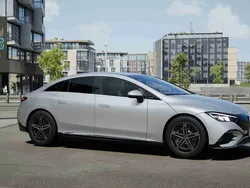 Prateado Novo 2024 Mercedes EQE300 Edition Sedan | € 76.500 (Caro)