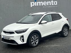 Branco Usado 2021 Kia Stonic SUV | € 15.850 (Preço justo)