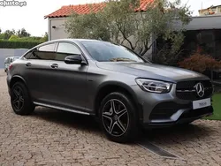 Cinza Usado 2021 Mercedes GLC300e AMG line Coupé | € 53.950