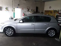 Usado 2004 Opel Astra Sedan | € 2.650 (Super Preço)