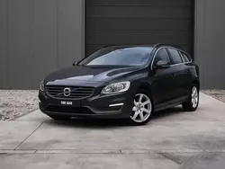 Cinzento Usado 2014 Volvo V60 Drive Kinetic Carrinha | € 12.900 (Preço justo)