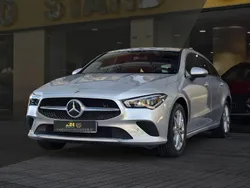 Cinza Usado 2022 Mercedes CLA250 Style Sedan | € 30.690