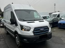 Branco Usado 2023 Ford E-Transit Van | € 34.900