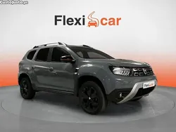 Cinza Usado 2022 Dacia Duster Prestige SUV | € 17.480 (Preço justo)