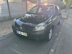 Usado 2002 Renault Clio II Sedan | € 1.650 (Bom preço)