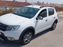 Branco Usado 2019 Dacia Sandero Comfort Citadino | € 11.400 (Preço justo)