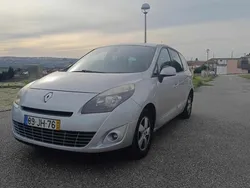 Cinzento Usado 2010 Renault Scénic III Monovolume | € 2.800 (Super Preço)