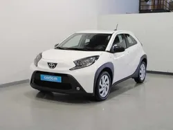 Branco Usado 2023 Toyota Aygo Pulse Citadino | € 16.990 (Preço elevado)
