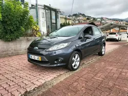 Cinzento Usado 2010 Ford Fiesta Citadino | € 4.750 (Preço justo)