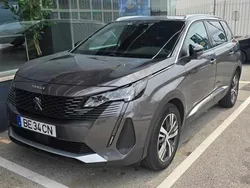 Cinzento Usado 2023 Peugeot 5008 Monovolume | € 29.000 (Bom preço)