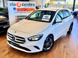 Branco Usado 2019 Mercedes B180 Style Monovolume | € 23.750 (Preço justo)