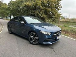 Azul Usado 2021 Mercedes A250 AMG line | € 31.990 (Preço elevado)