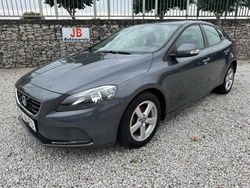 Cinza Usado 2015 Volvo V40 Kinetic Carrinha | € 13.850 (Preço justo)