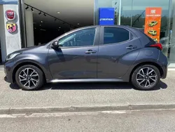 Cinzento Usado 2022 Toyota Yaris | € 20.750 (Preço justo)