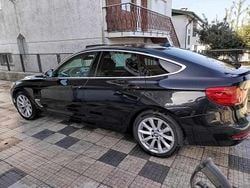 Preto Usado 2014 BMW 318 Citadino | € 14.250 (Preço justo)