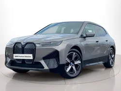 Usado 2024 BMW iX Sport Line SUV | € 73.900 (Preço justo)