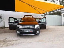 Preto Usado 2014 Dacia Sandero Stepway Citadino | € 10.900 (Preço elevado)