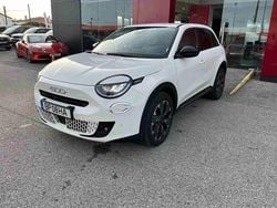 Branco Usado 2024 Fiat 600 La Prima SUV | € 24.990 (Preço justo)