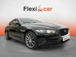 Preto Usado 2015 Jaguar XE Pure Sedan | € 17.490 (Preço justo)