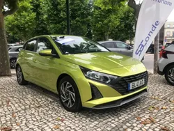 Verde Usado 2024 Hyundai i20 Comfort Citadino | € 18.490 (Preço justo)