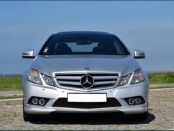 Cinzento Usado 2011 Mercedes E220 Coupé | € 14.800 (Preço justo)
