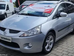 Cinza Usado 2008 Mitsubishi Grandis Monovolume | € 7.490