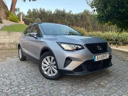 Cinzento Usado 2022 Seat Arona Style SUV | € 16.999 (Preço justo)